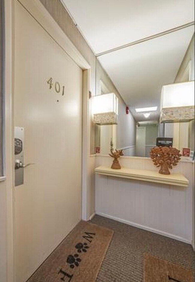 Photo - Boutique Condo with Stunning Views of Elliot Bay!