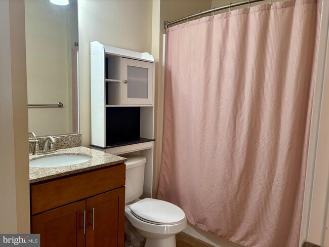 Building Photo - 101 S Commerce St