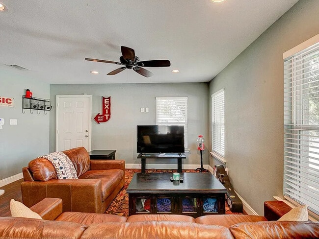 Photo - 3201 Forest Park Blvd