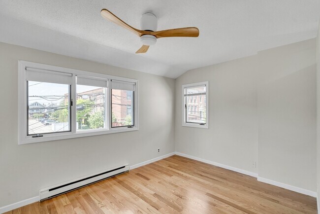 Photo - 228 Harvard St