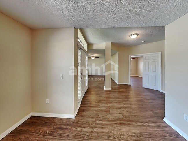 Photo - 1147 SE Preston Ln