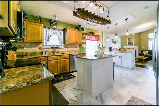 Photo - 1331 Haden Ln