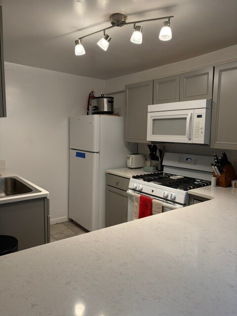 Photo - 1106 Packard St