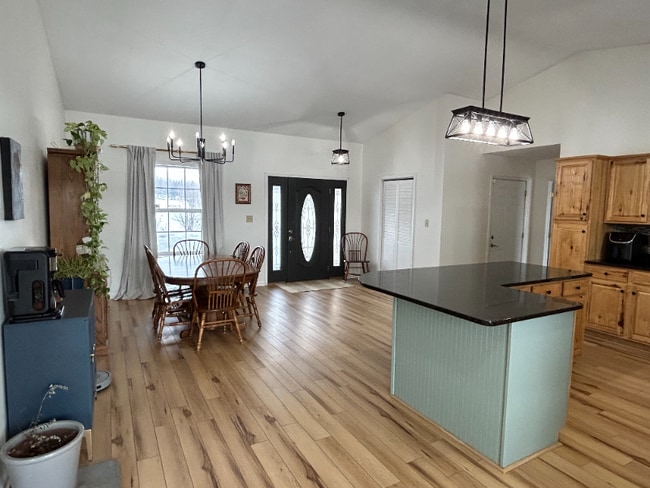 Photo - 40020 Selos Rd