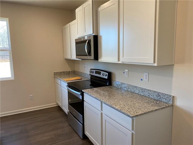 38 Walnut Grv Wy