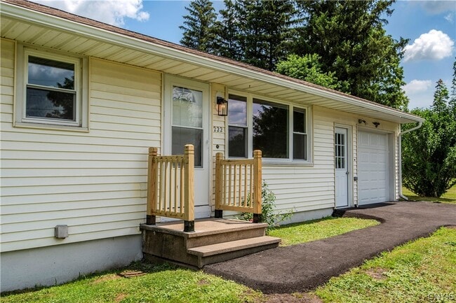 Photo - 222 Wilber St