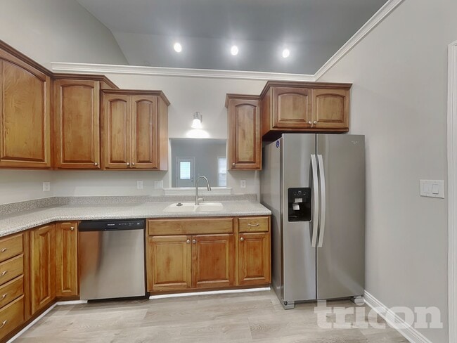 Photo - 4687 Bayview Dr