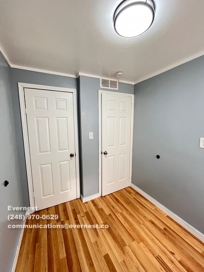 Photo - 8640 Chalmers Ave