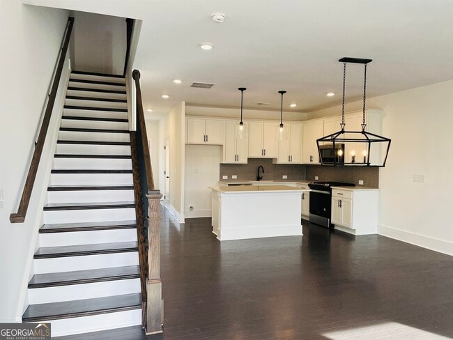 Photo - 1568 Driggs Dr NW