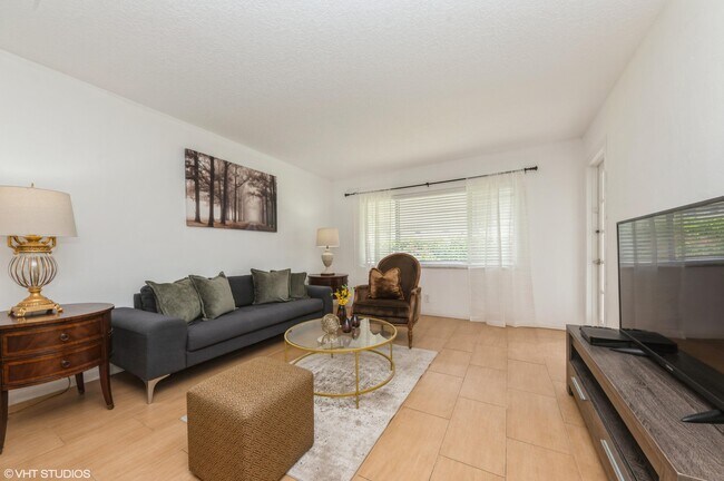 Photo - 2581 Garden Dr S Unit 108