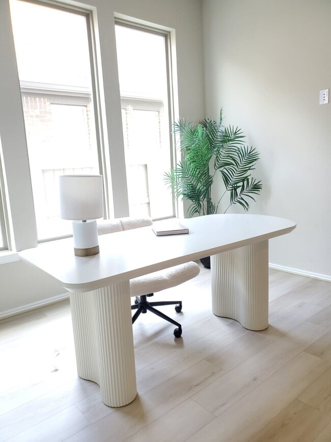 Photo - 2406 Pear Blossom Ln