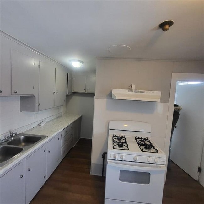 Photo - 62 Kilvert St Unit 4