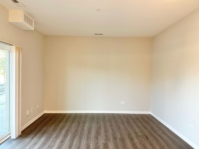 Photo - 855 E Main St Unit 1B