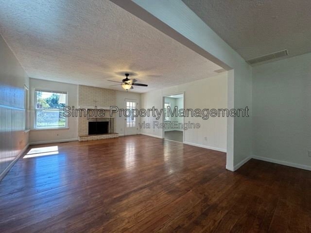 Building Photo - 816 Willow Ln