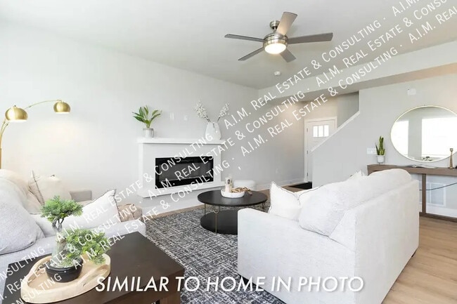 6907 Iris Ct