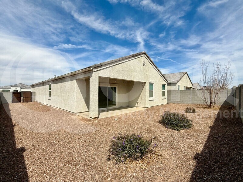 Photo - 18929 W Wilson St