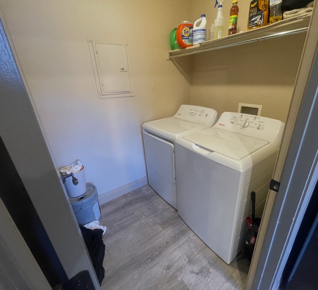 Photo - Pet Friendly!! 3-Bed Townhouse!