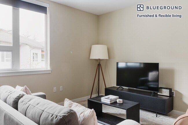 Building Photo - 13398 Newcastle Commons Dr Rental