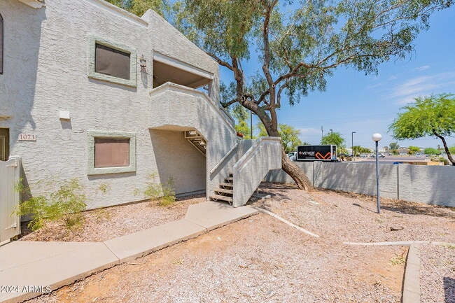 Building Photo - 850 S River Dr Unit 2073 Rental