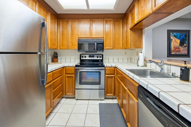 Photo - 198 Oriole Cir Unit 198