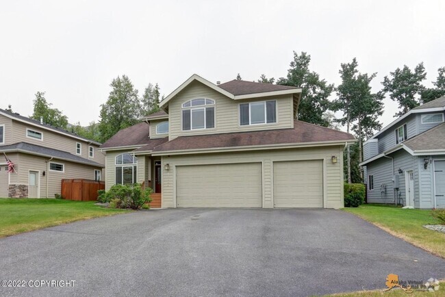 Building Photo - Stunning home conviently located by Eagle ...