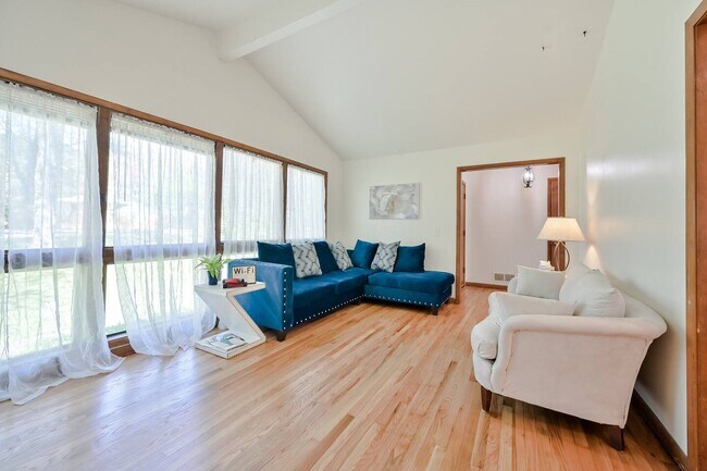 Photo - 501 Smithstone Rd SE