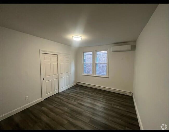 Building Photo - 2353 Wallace Ave Unit 2 Rental