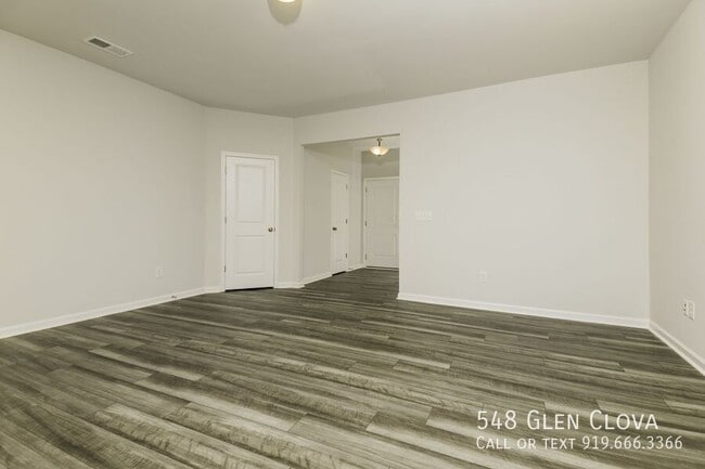 Photo - 548 Glen Clova Dr