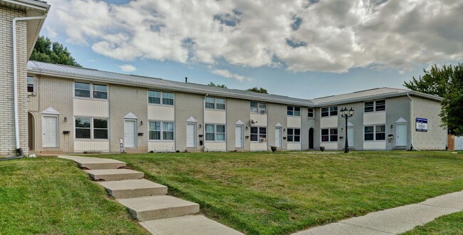 Building Photo - 716 Indian Rd N Unit 21