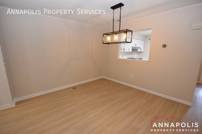 Photo - 921 Breakwater Dr