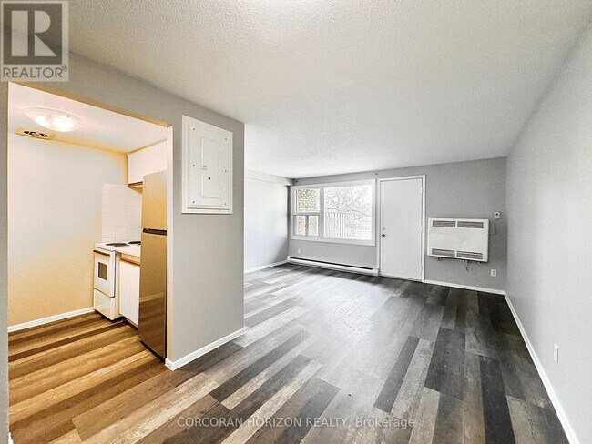 Photo - 1200 Courtland Ave E