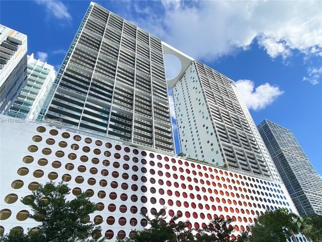 Building Photo - 500 Brickell Ave Unit 1505