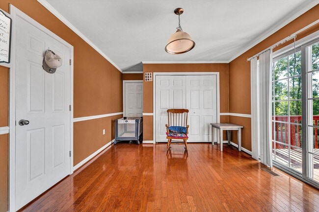 Photo - 221 Minnie Bell Ln