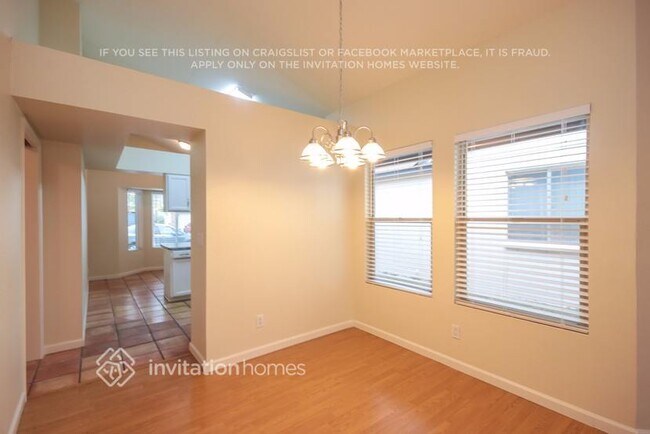 Photo - 1311 W Straford Dr