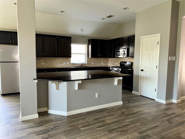 Photo - 2483 Santa Barbara Loop