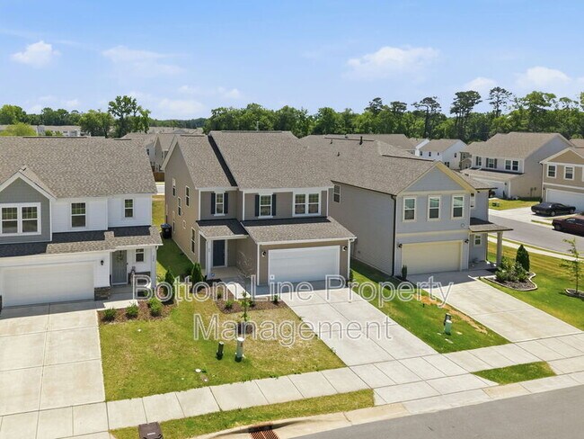 Photo - 24 Blackthorn Ln
