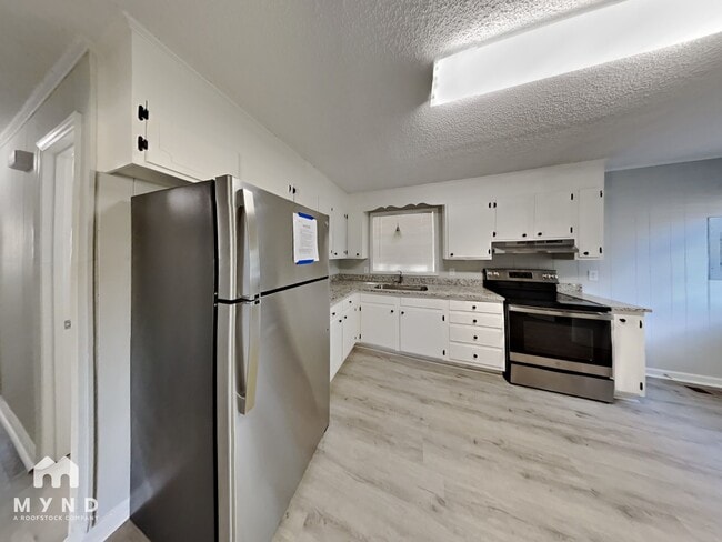 Photo - 116 Barbee Rd SW