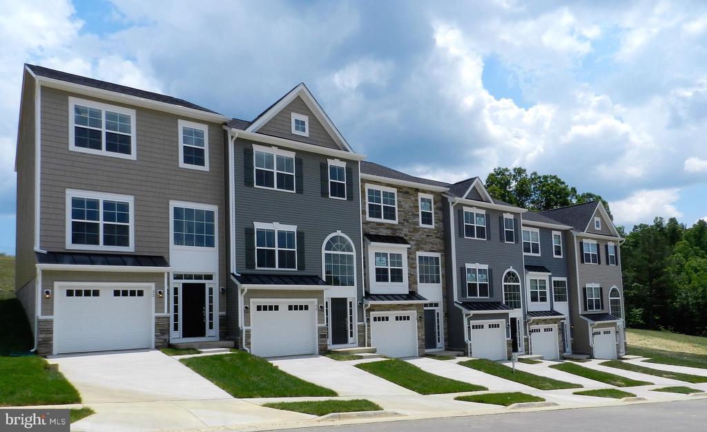 Photo - 16 Andrews Pl Townhome