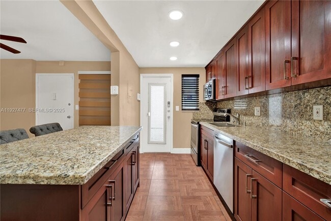 Photo - 1340 Lincoln Rd Unidad 207