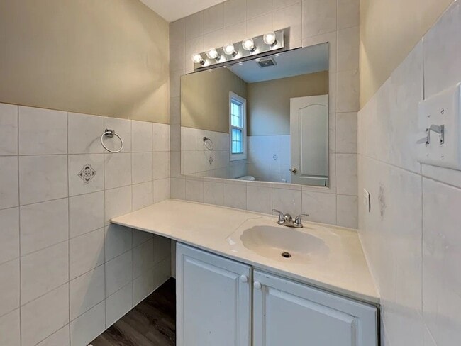 Photo - 30 Rodenburg Rd