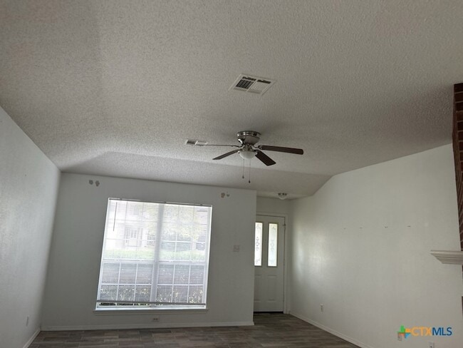 2304 Garrett Dr