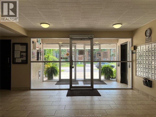 Photo - 6563 Thornberry Crescent