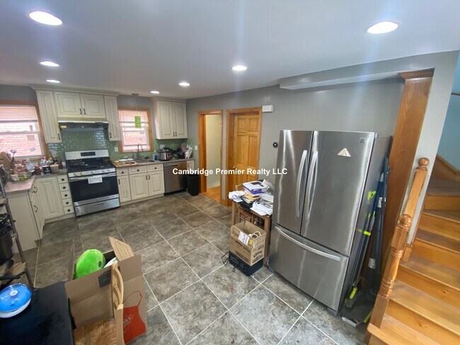 Photo - 177 Windsor St Unit 2