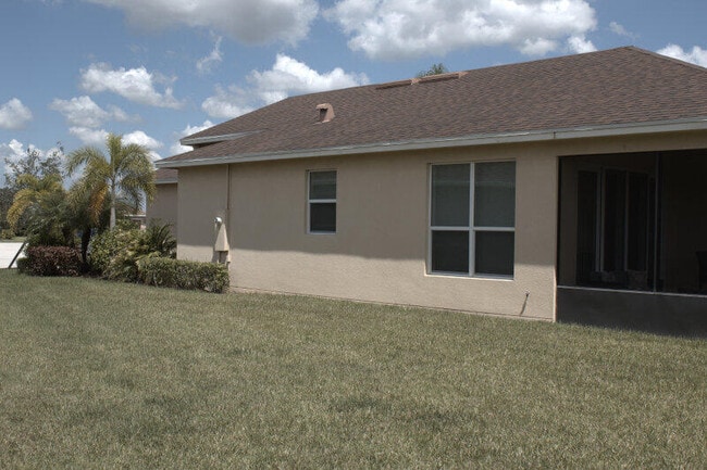 Photo - 10298 SW Silverberry Ct