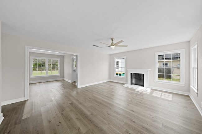 Photo - 904 Stubbs St