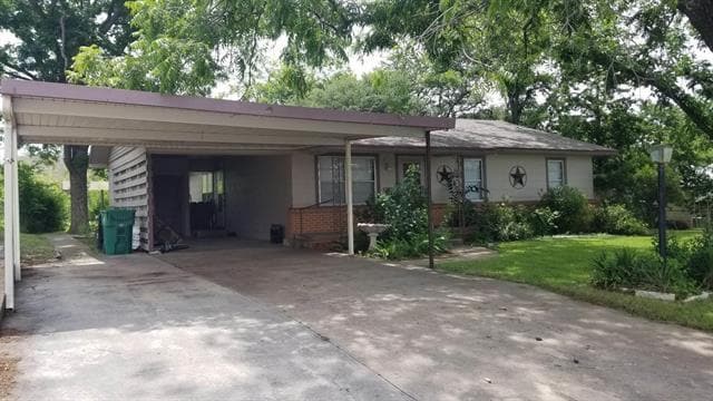Photo - 1100 N Houston St