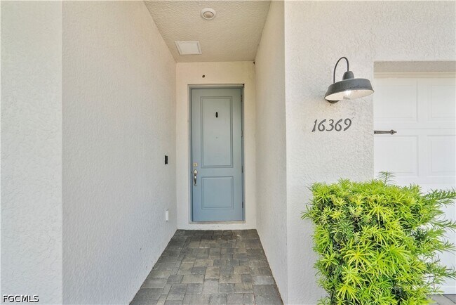 Photo - 16369 Palmetto St