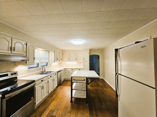 Photo - 1101 N C St