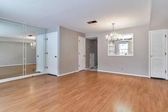 Photo - 1907 Windsor Dr