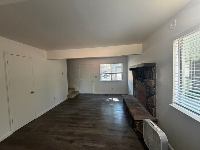 1335 Kyburz Ave Unit C